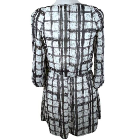 SPEECHLESS GRAY, WHITE, & BLACK DRESS SZ.S EUC.  GORGEOUS DRESS IN EXCELLENT USE - Picture 3 of 5